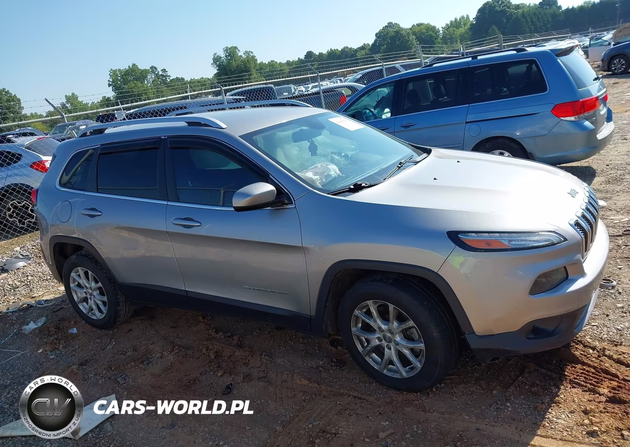 2016 Jeep Cherokee Latitude VIN:1C4PJLCB8GW288349 - 13