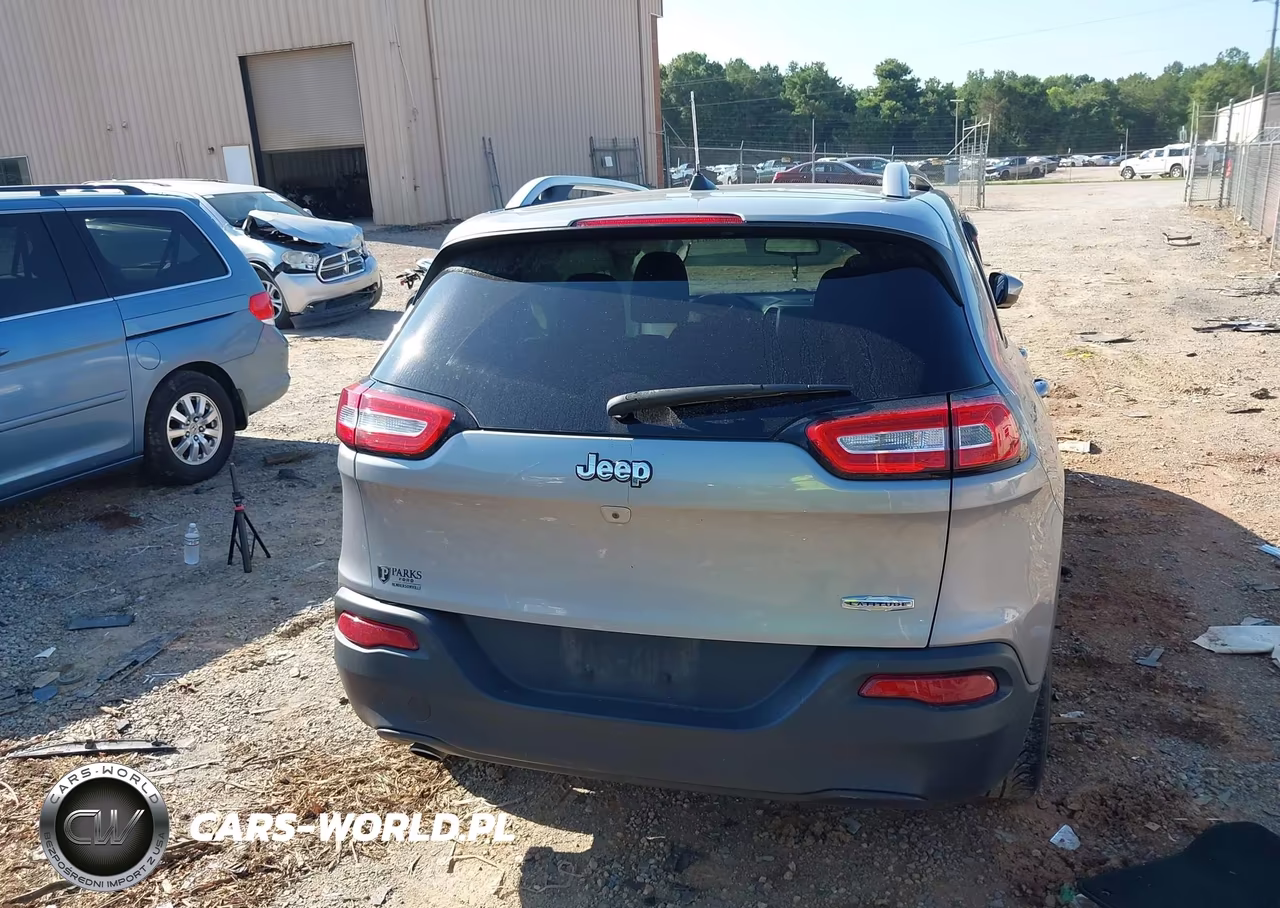 2016 Jeep Cherokee Latitude VIN:1C4PJLCB8GW288349 - 16