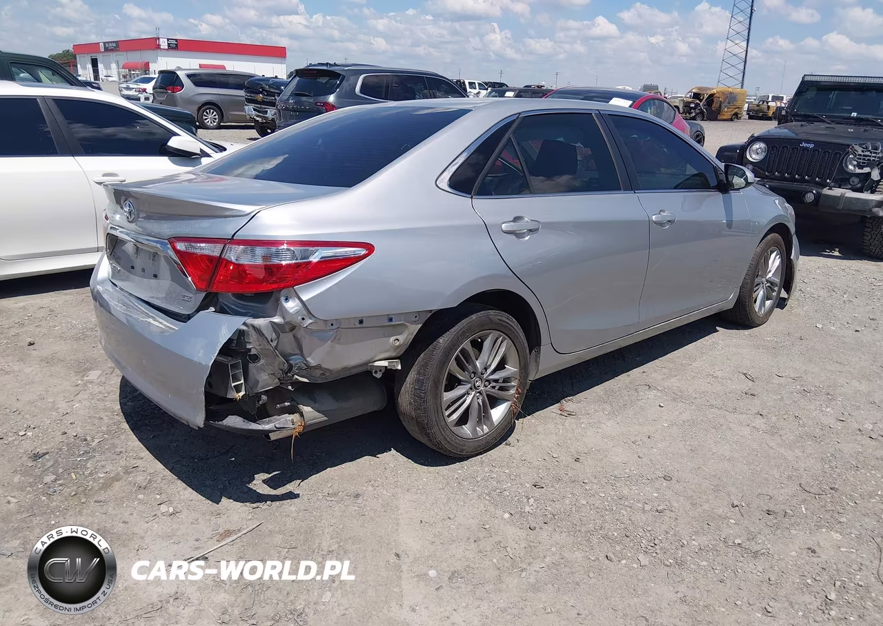 2017 Toyota Camry Se VIN:4T1BF1FK6HU709814 - 4