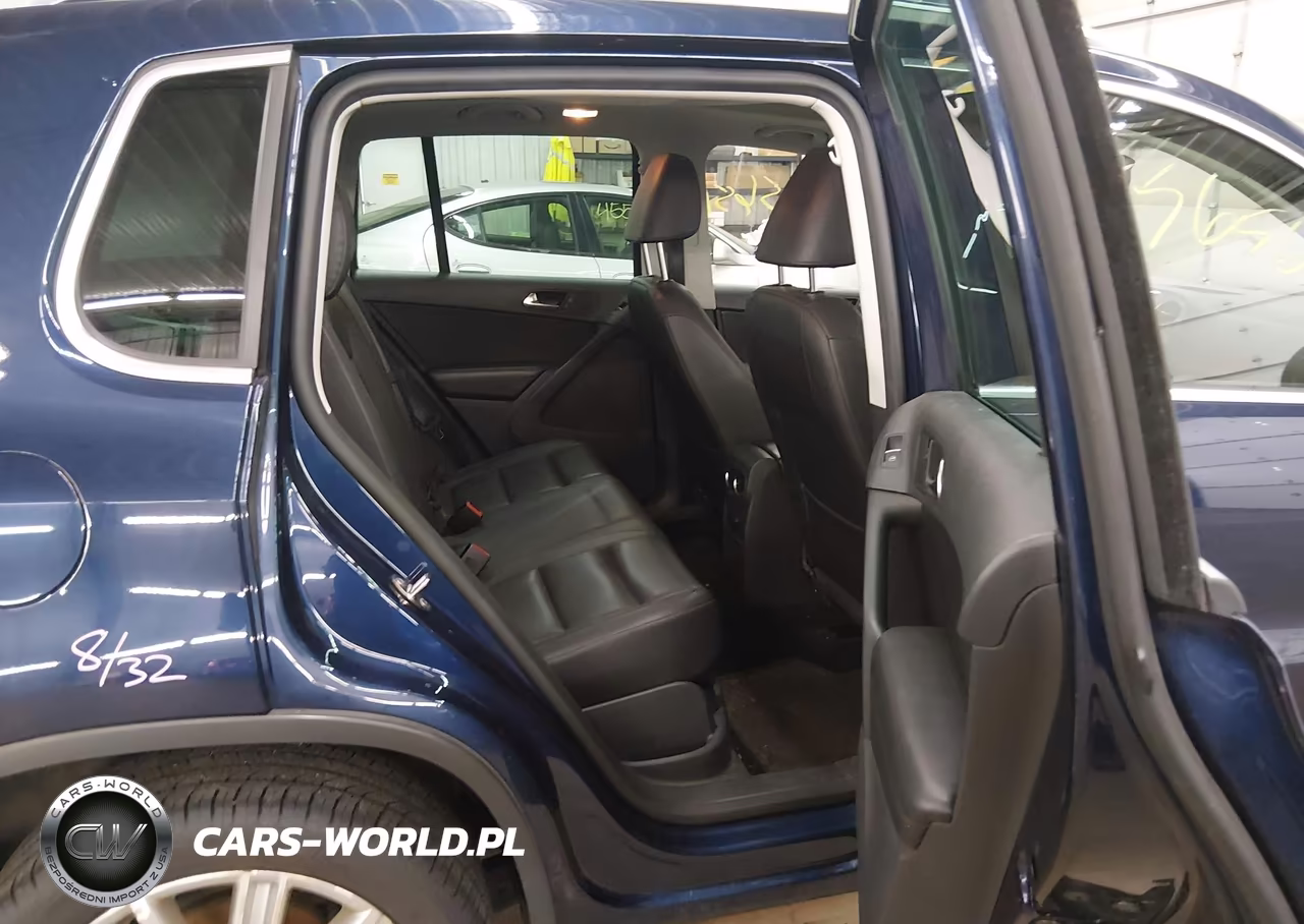 2012 Volkswagen Tiguan Se VIN:WVGBV7AX5CW561905 - 8