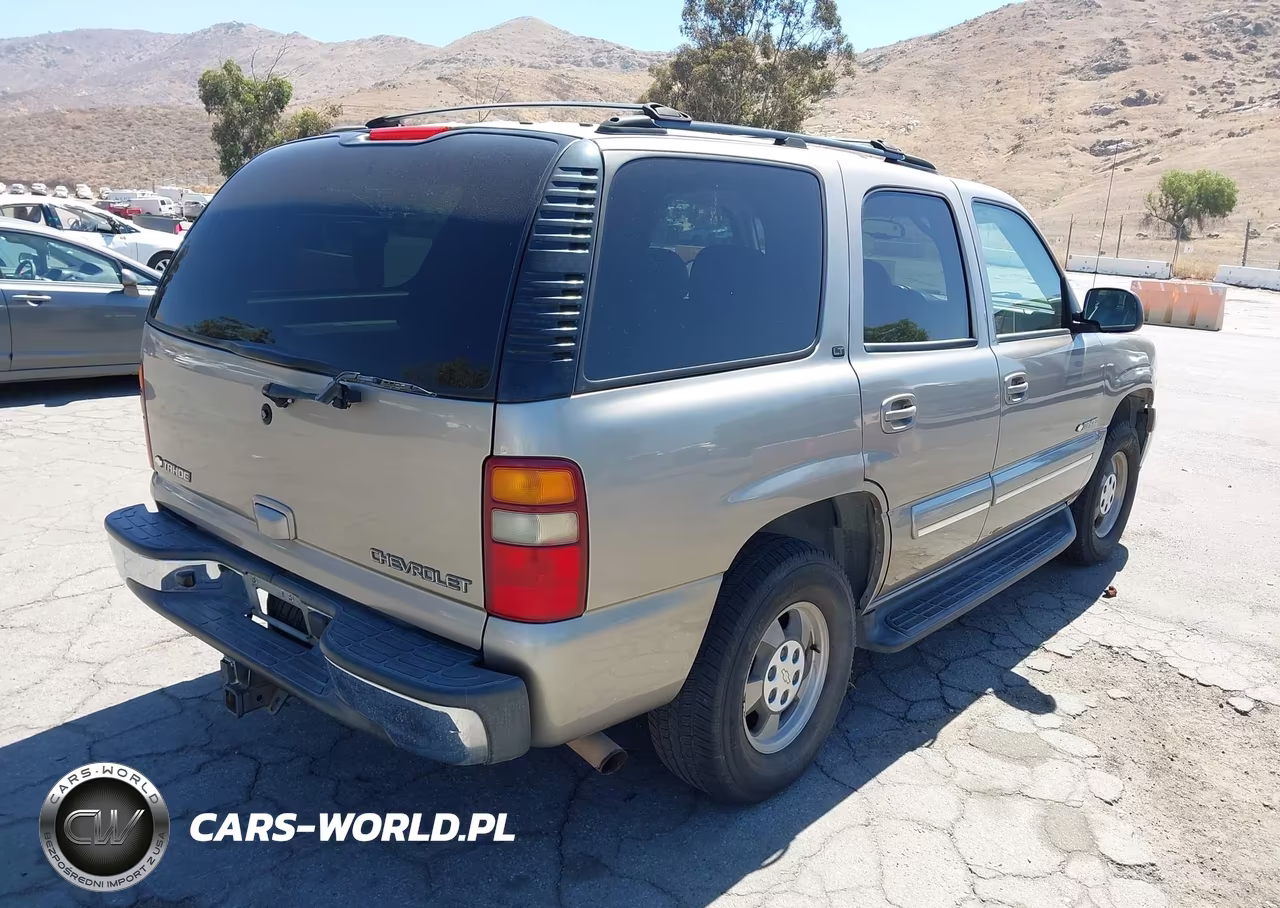 2003 Chevrolet Tahoe Lt VIN:1GNEC13T23R302972 - 4