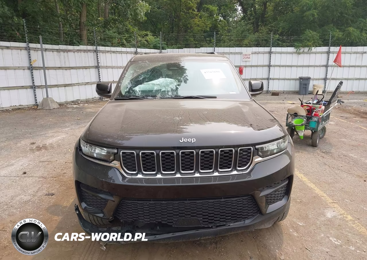 2023 Jeep Grand Cherokee Laredo 4X4 VIN:1C4RJHAG1PC549181 - 12