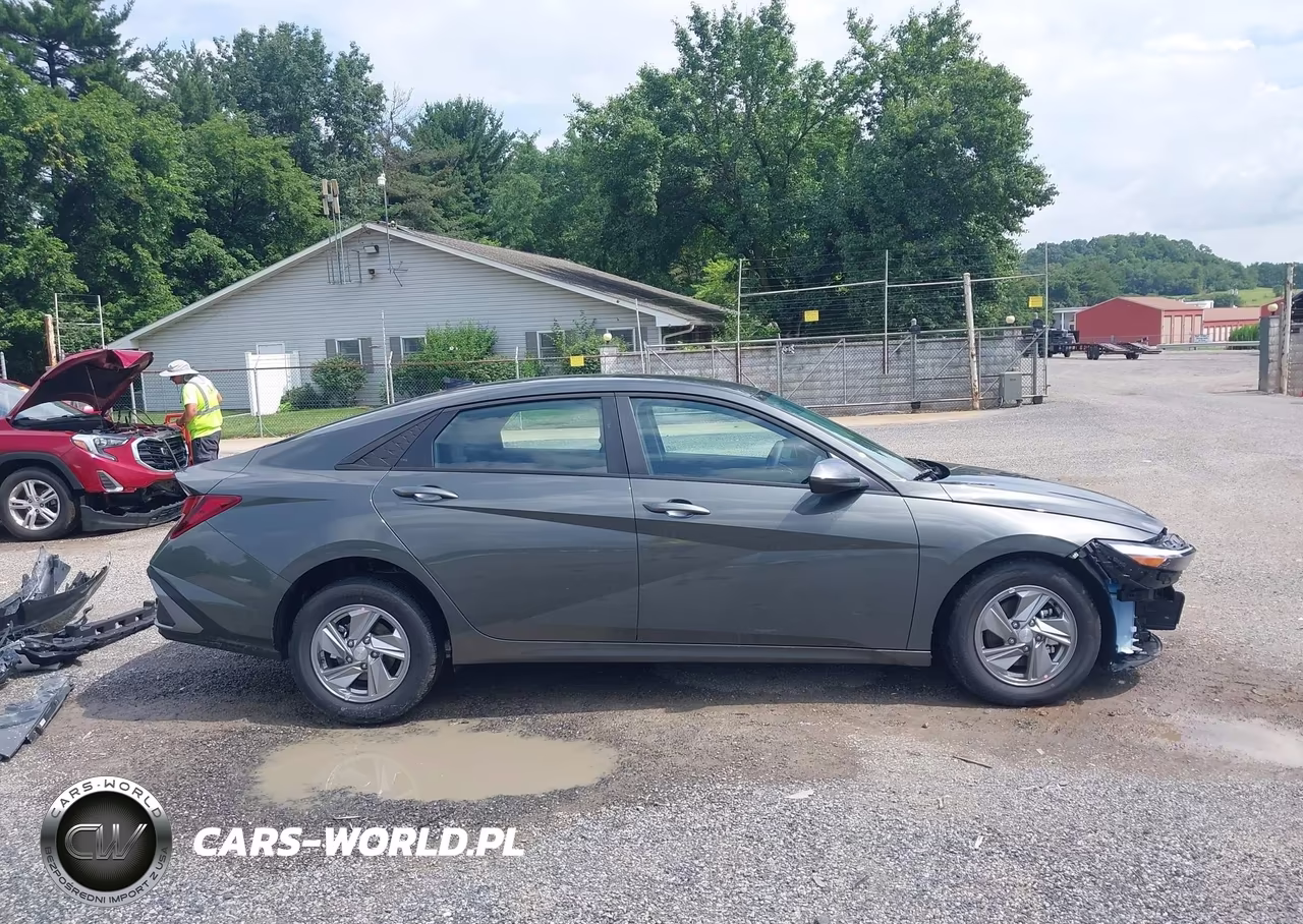 2026 Hyundai Elantra Se VIN:KMHLL4DG9TU199898 - 14