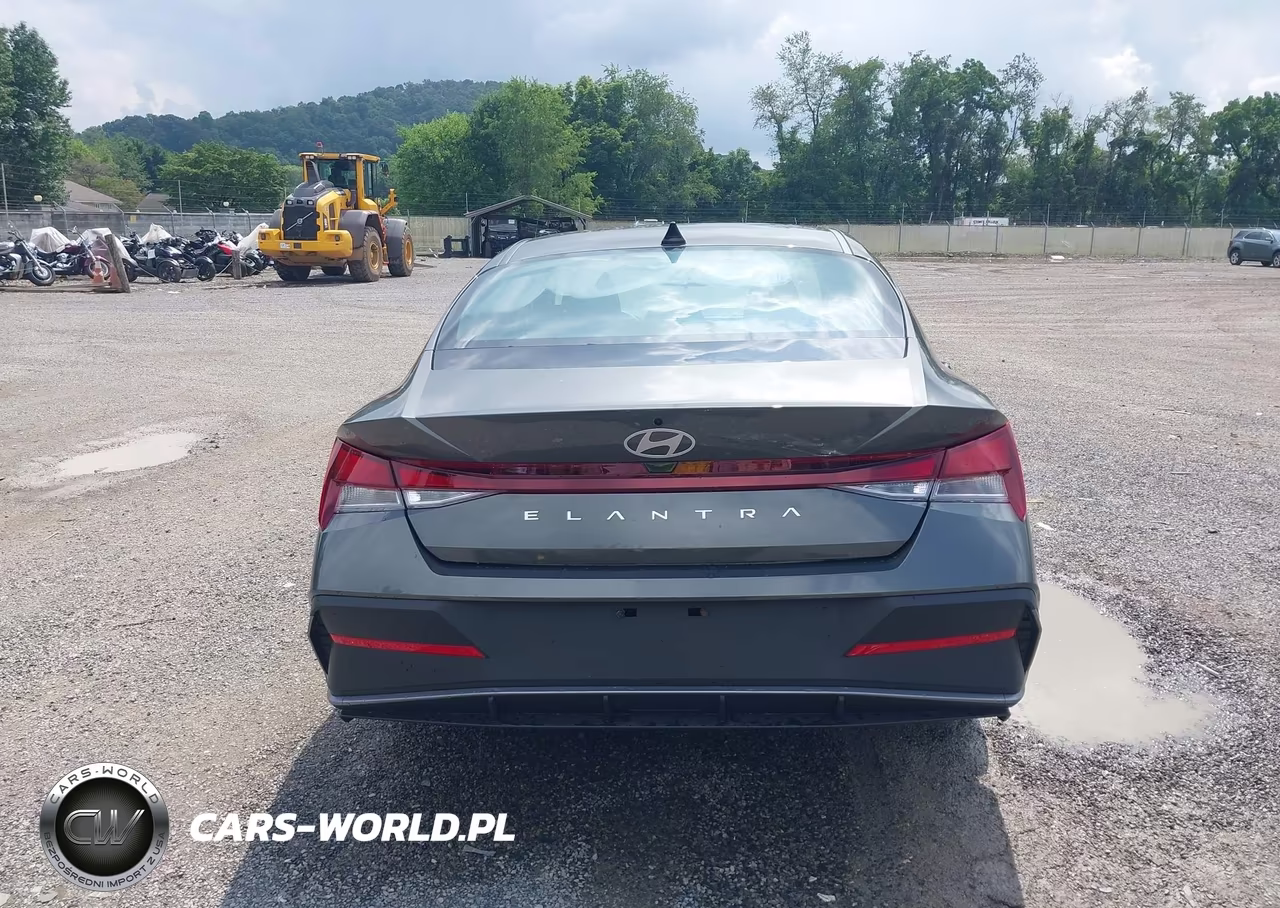 2026 Hyundai Elantra Se VIN:KMHLL4DG9TU199898 - 17
