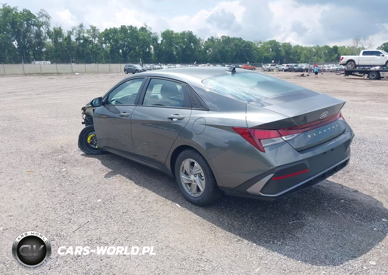 2026 Hyundai Elantra Se VIN:KMHLL4DG9TU199898 - 3