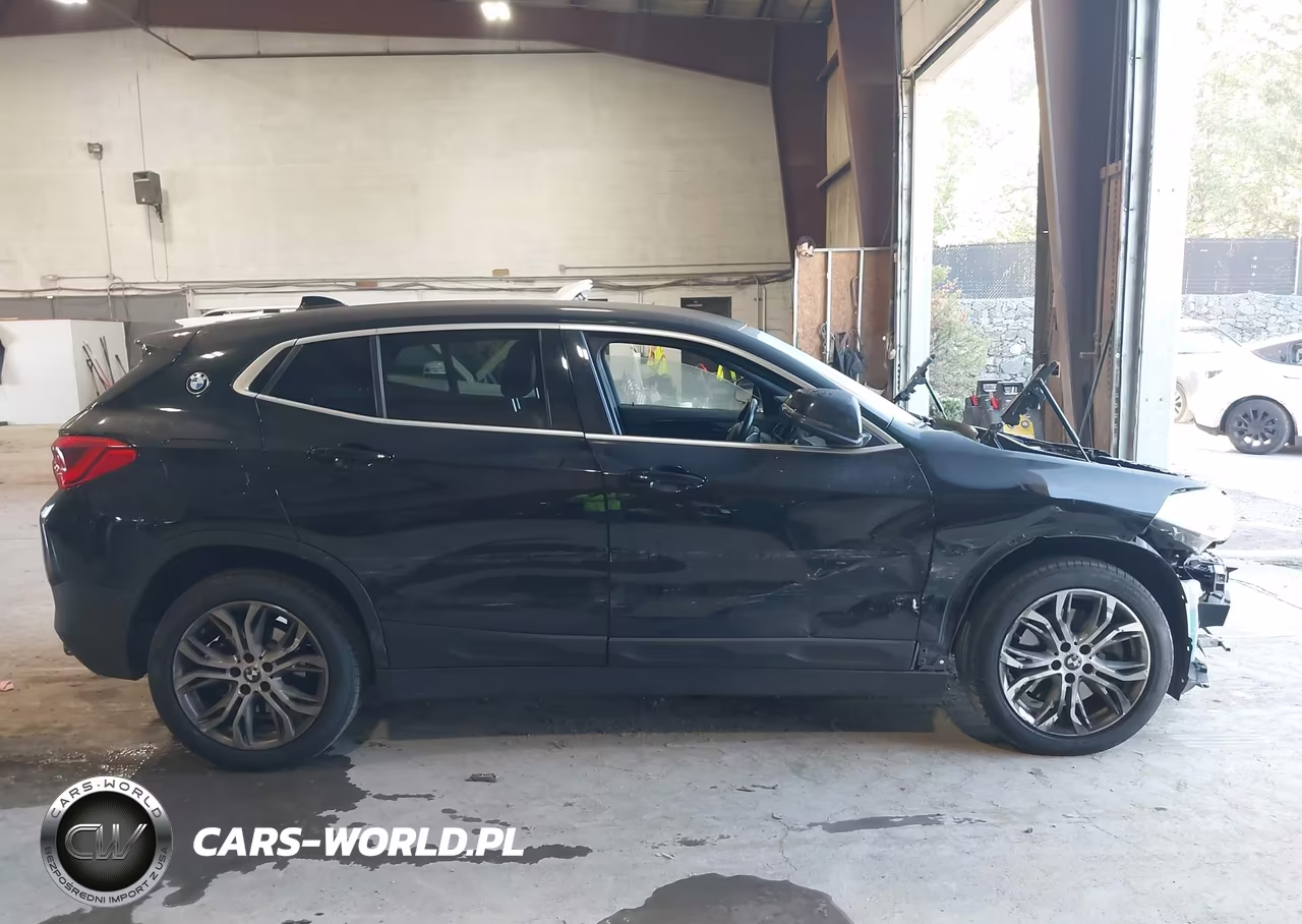 2018 BMW X2 xDrive28I VIN:WBXYJ5C38JEF71426 - 14