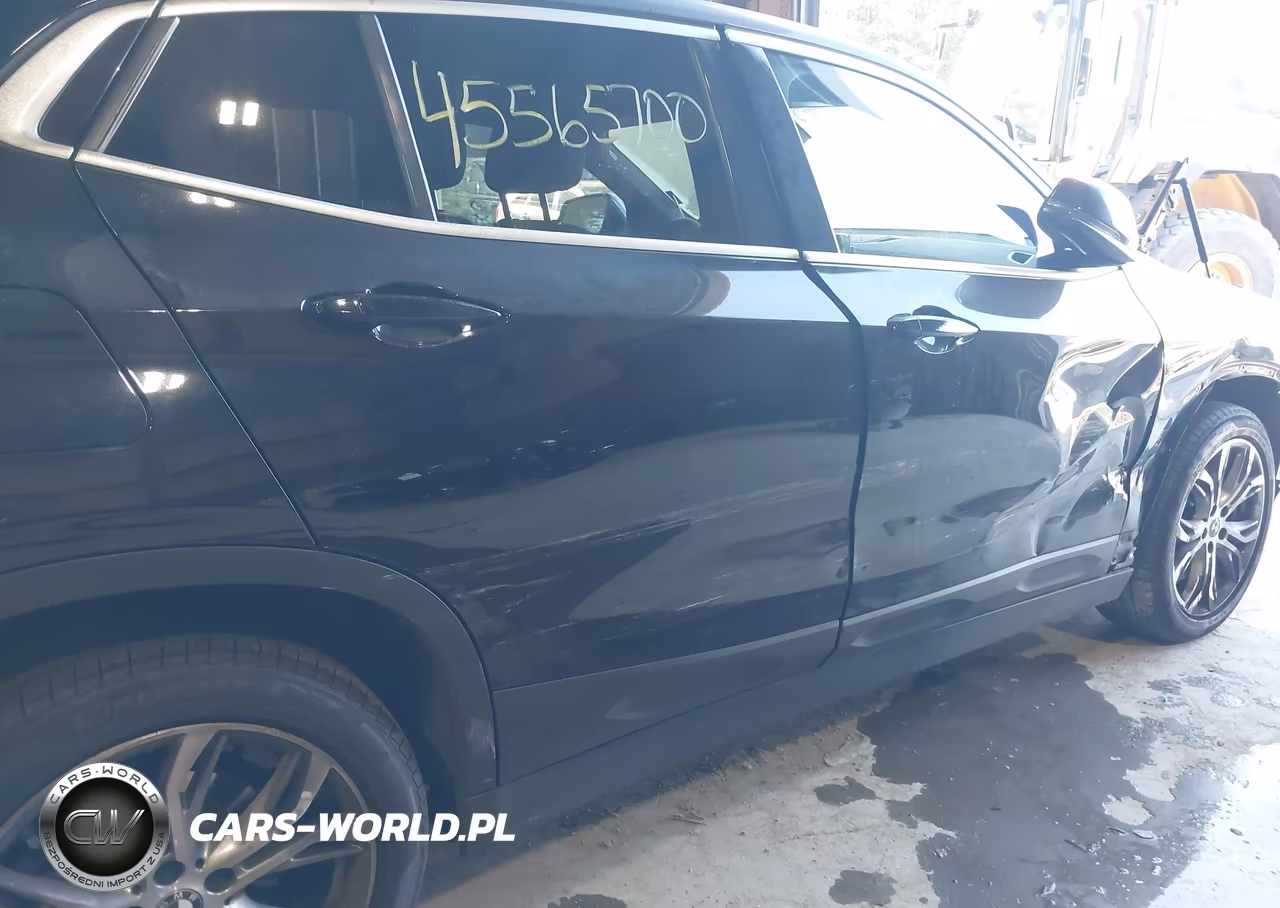 2018 BMW X2 xDrive28I VIN:WBXYJ5C38JEF71426 - 19