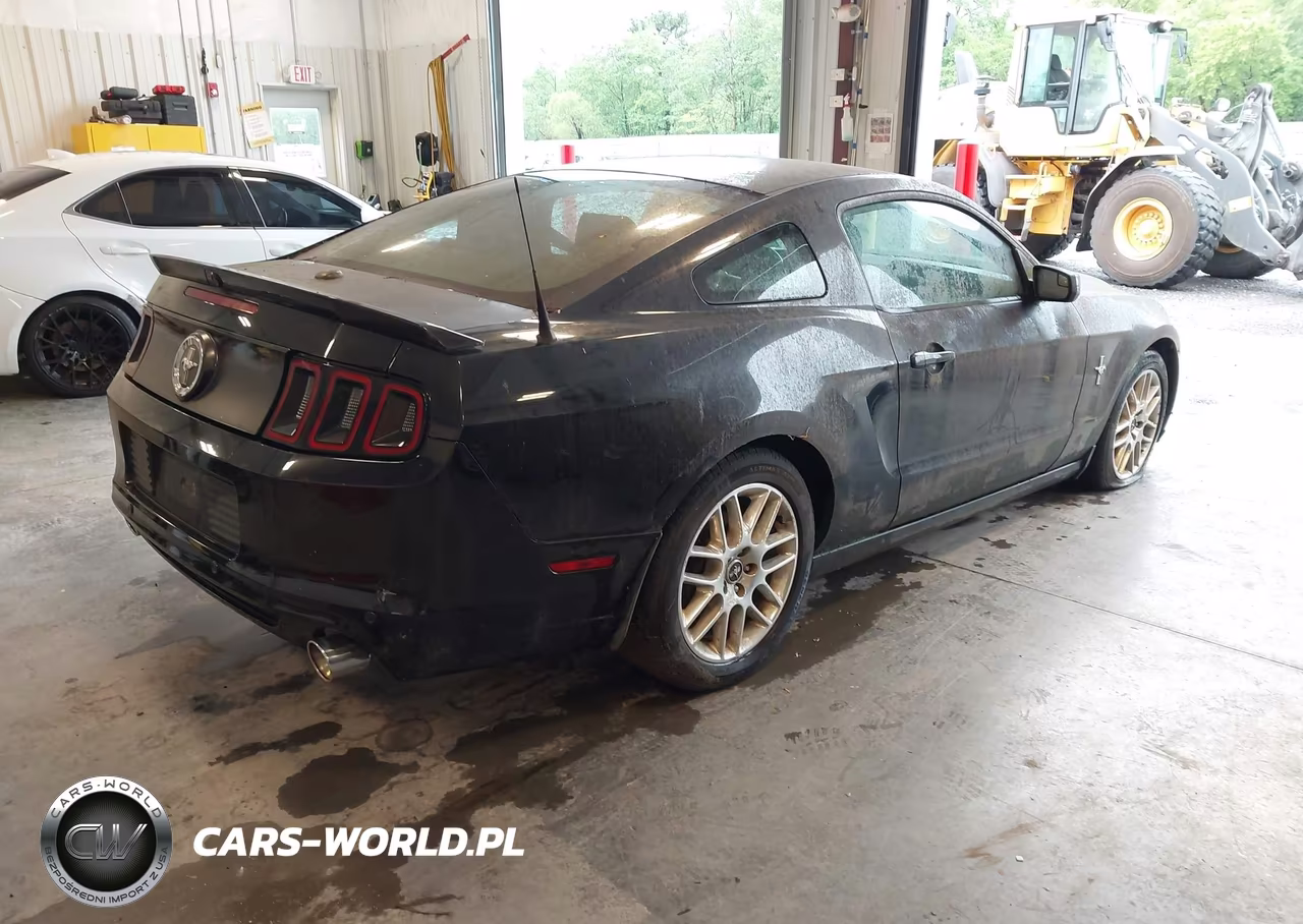 2013 Ford Mustang V6 Premium VIN:1ZVBP8AM7D5222920 - 4