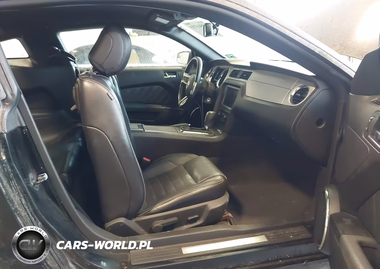 2013 Ford Mustang V6 Premium VIN:1ZVBP8AM7D5222920 - 5