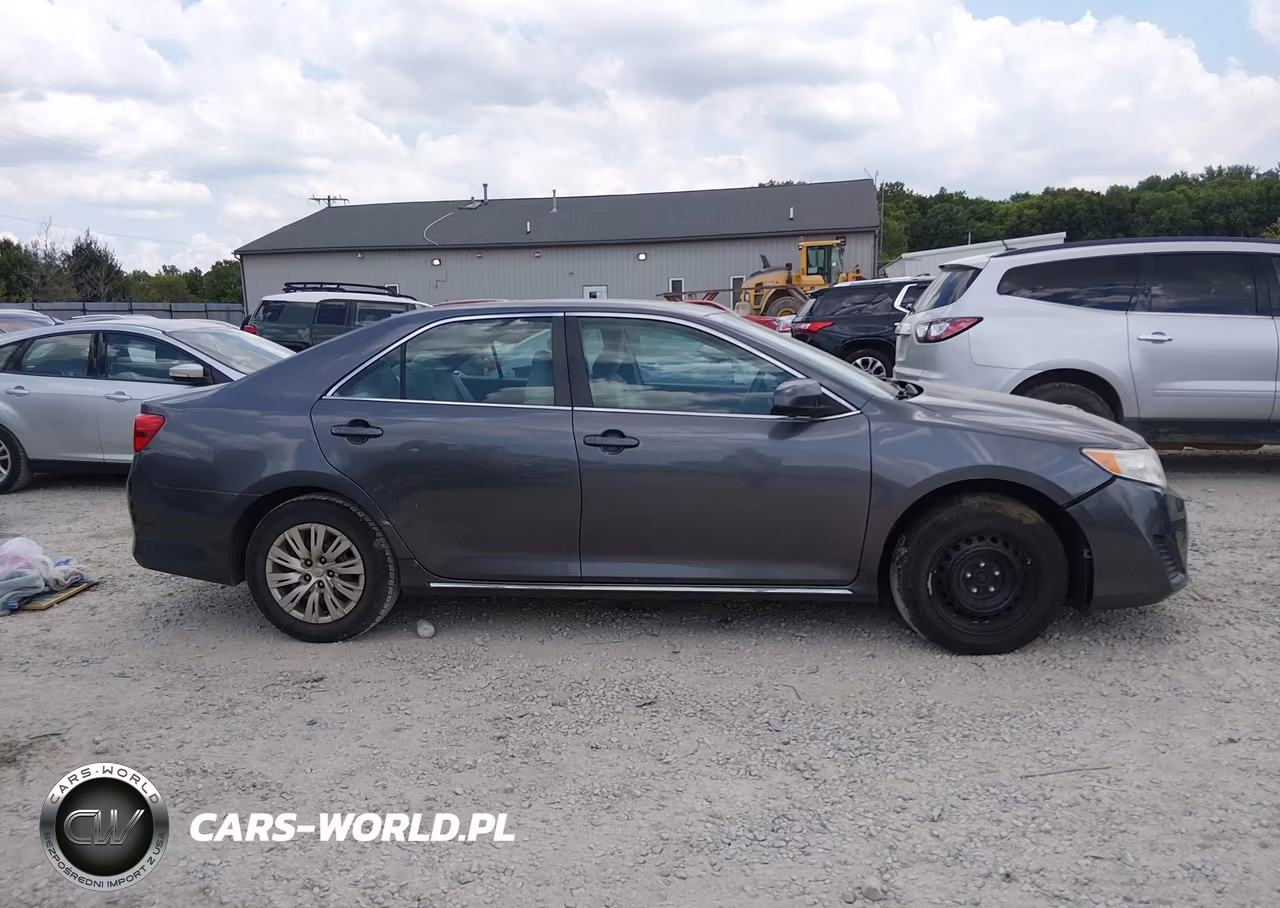 2014 Toyota Camry Le VIN:4T1BF1FK7EU354843 - 13