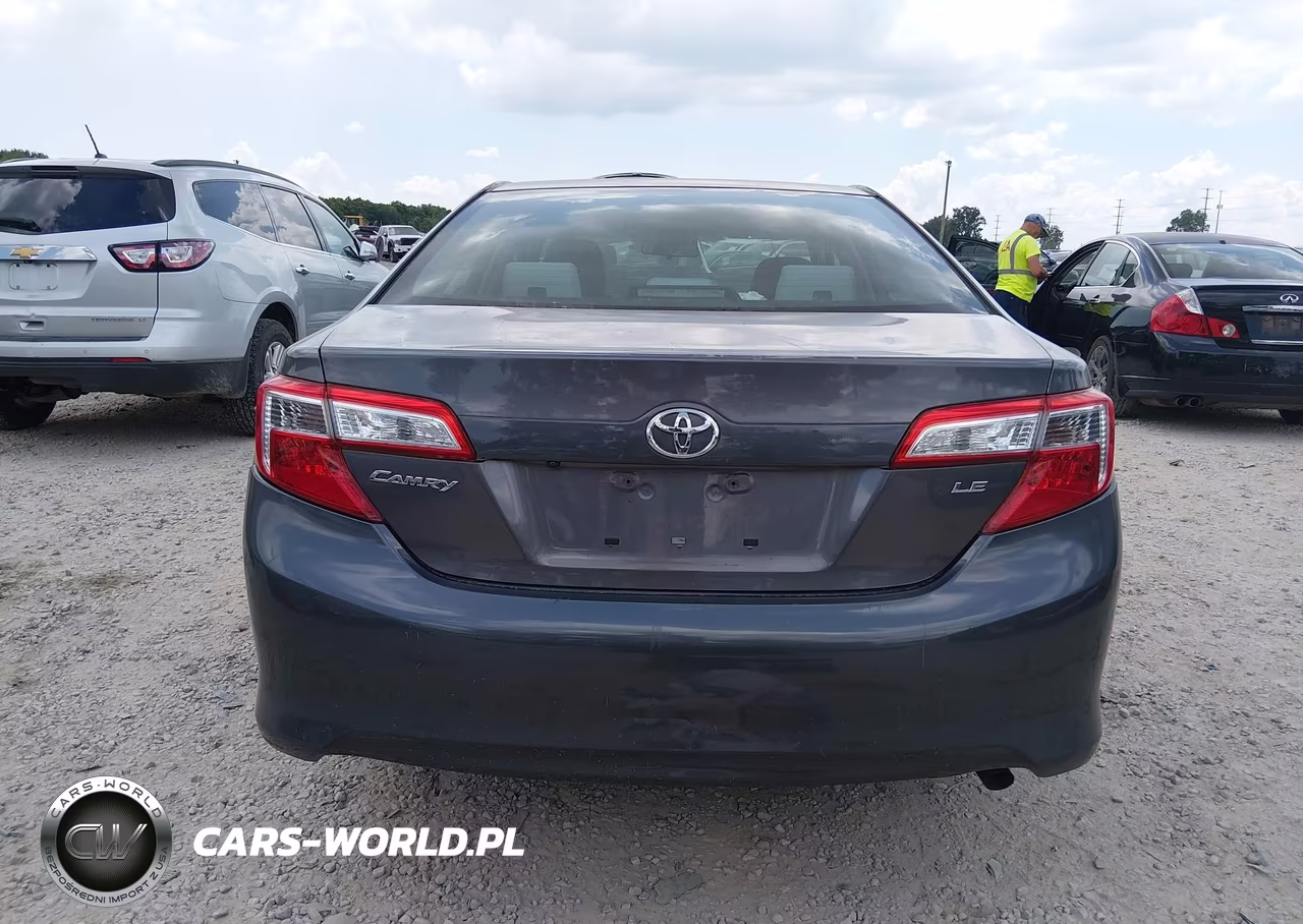 2014 Toyota Camry Le VIN:4T1BF1FK7EU354843 - 16