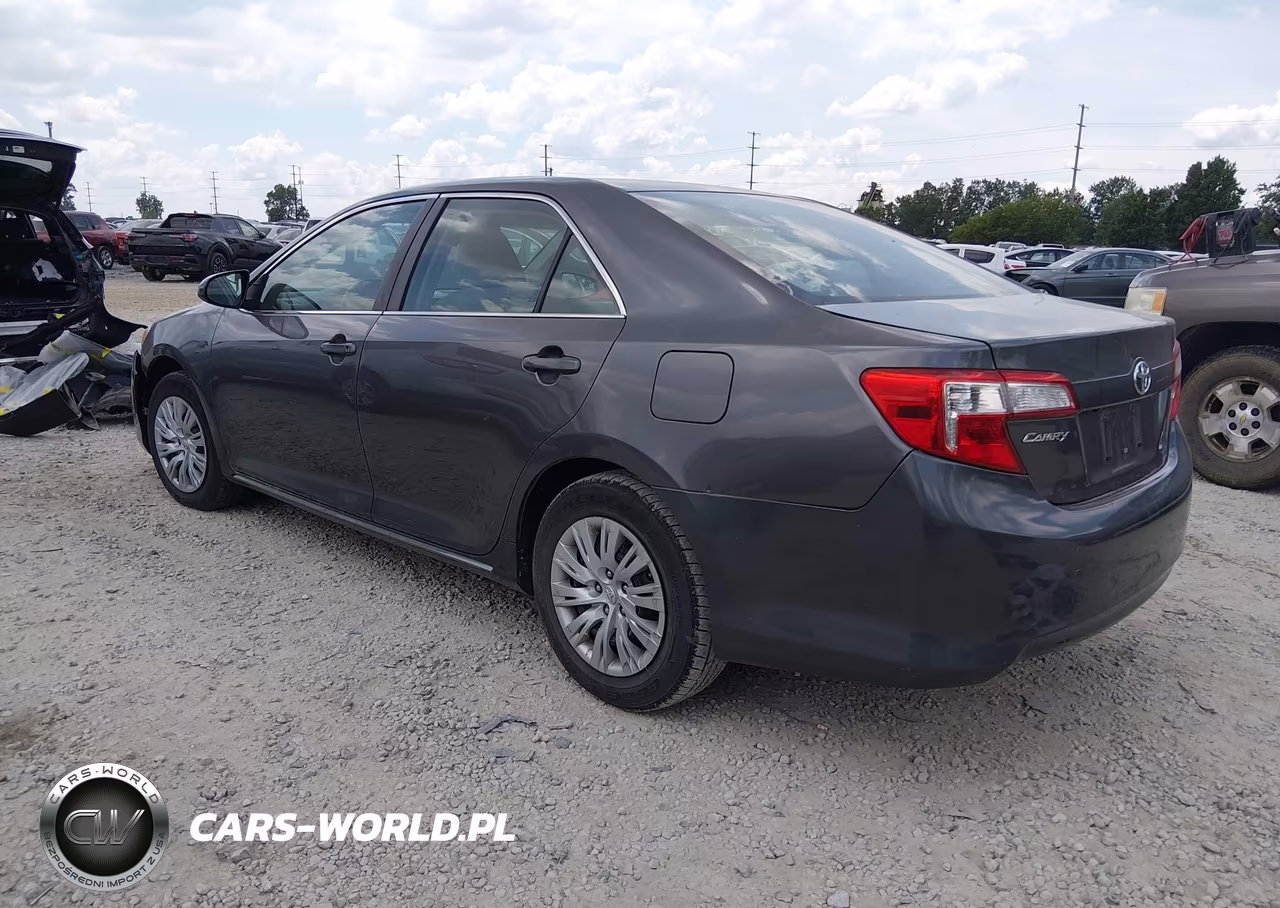 2014 Toyota Camry Le VIN:4T1BF1FK7EU354843 - 3