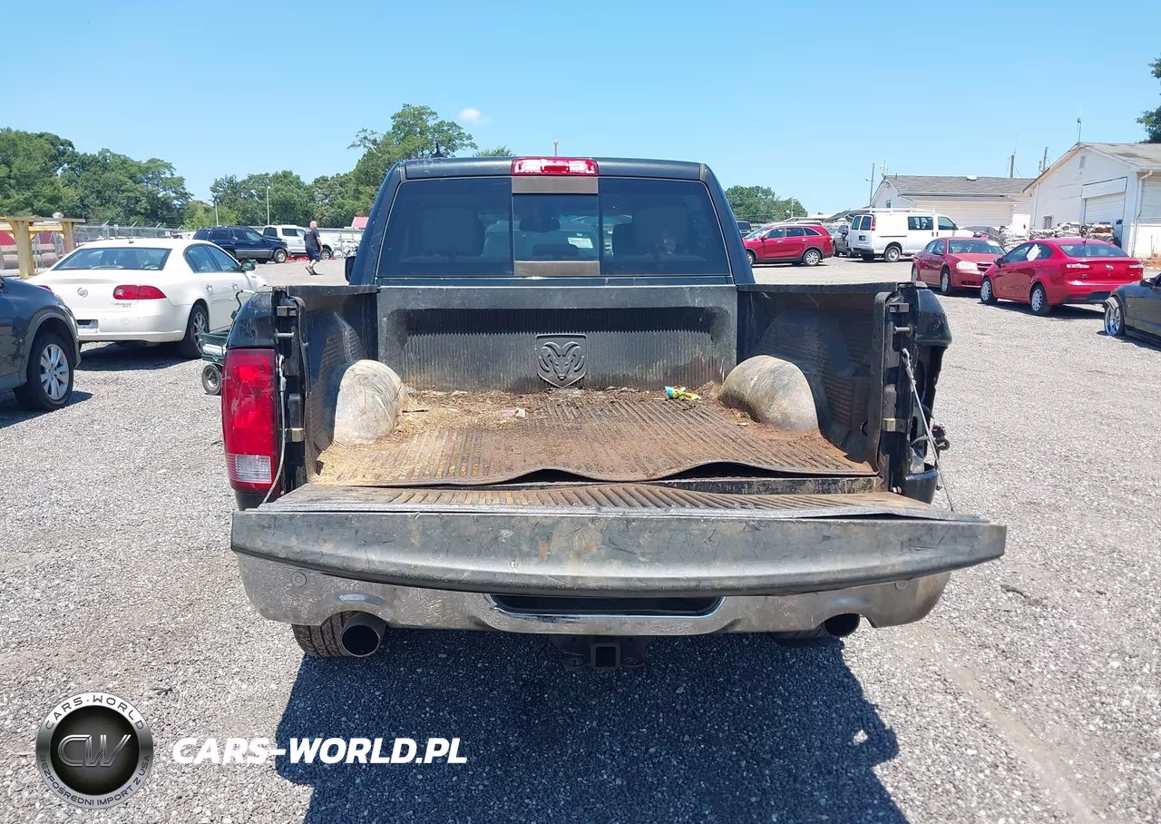 2015 Ram 1500 Big Horn VIN:1C6RR6LMXFS640347 - 16