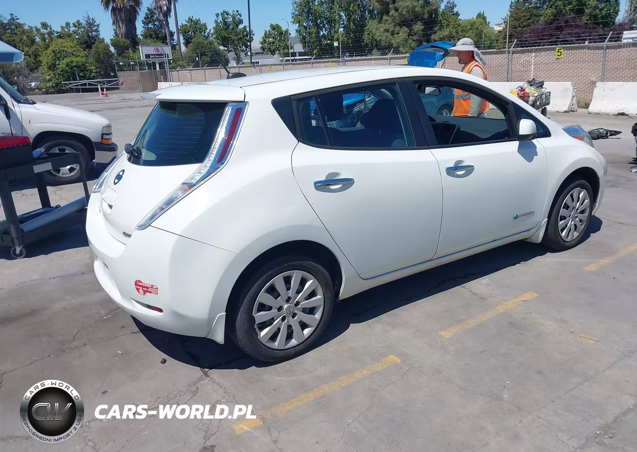 2017 Nissan Leaf S VIN:1N4BZ0CP9HC303236 - 4