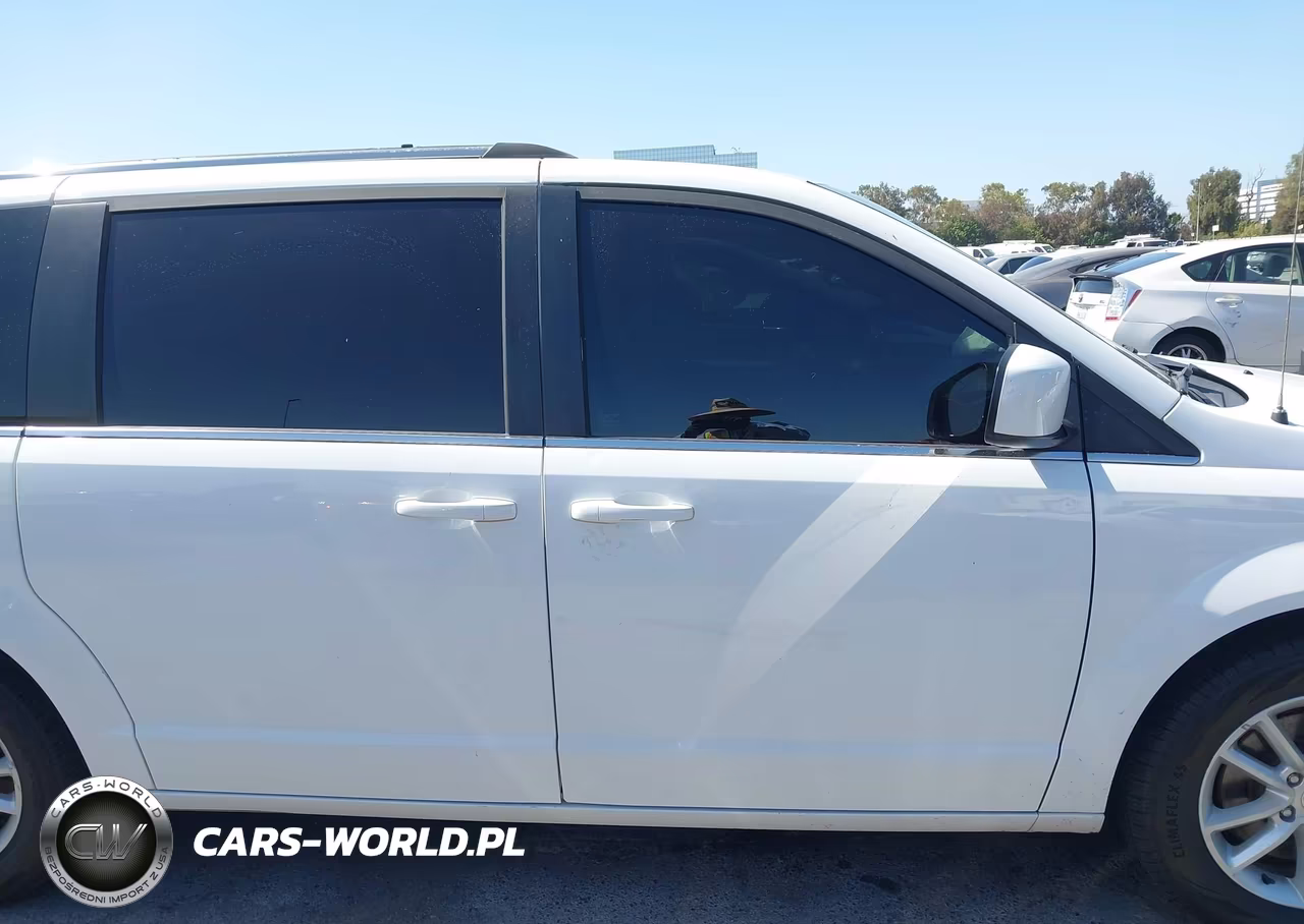 2019 Dodge Grand Caravan Sxt VIN:2C4RDGCG1KR758919 - 13