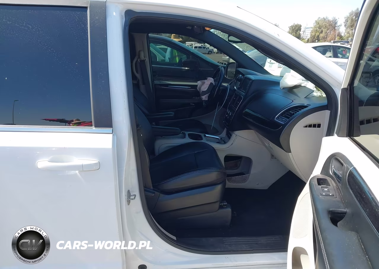 2019 Dodge Grand Caravan Sxt VIN:2C4RDGCG1KR758919 - 5