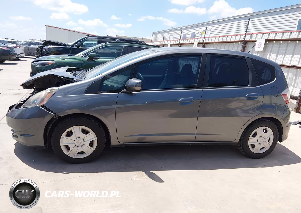2013 Honda Fit VIN:JHMGE8H38DC056123 - 15