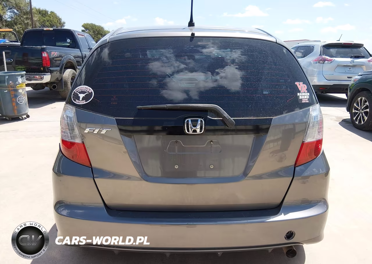 2013 Honda Fit VIN:JHMGE8H38DC056123 - 17