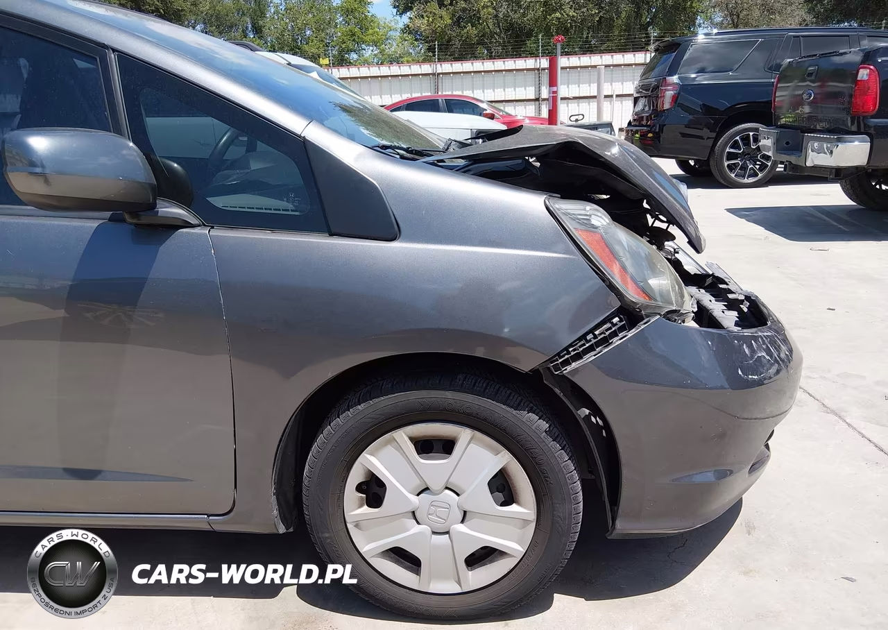 2013 Honda Fit VIN:JHMGE8H38DC056123 - 18