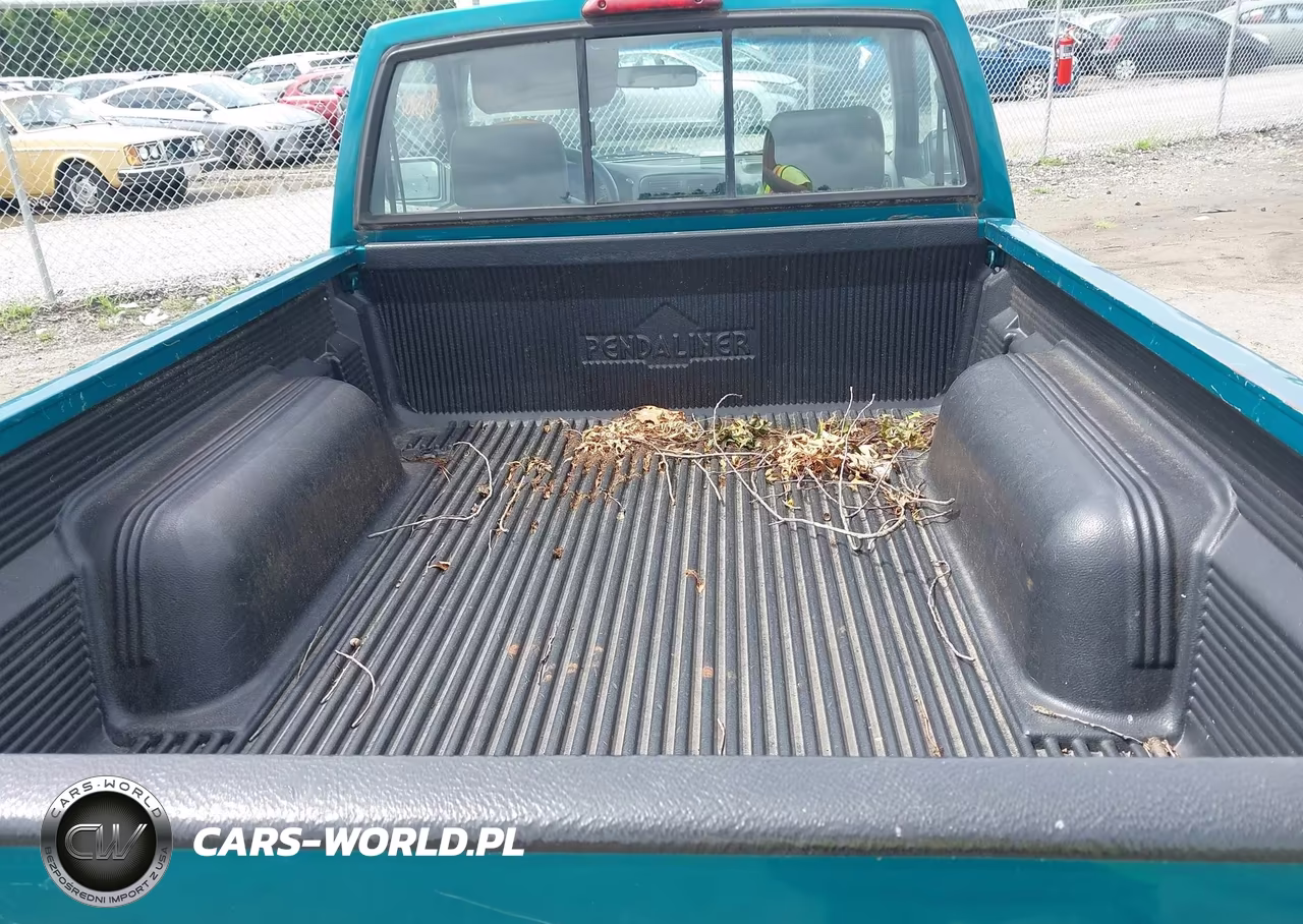 1995 Nissan Truck E-Xe VIN:1N6SD11SXSC402495 - 8