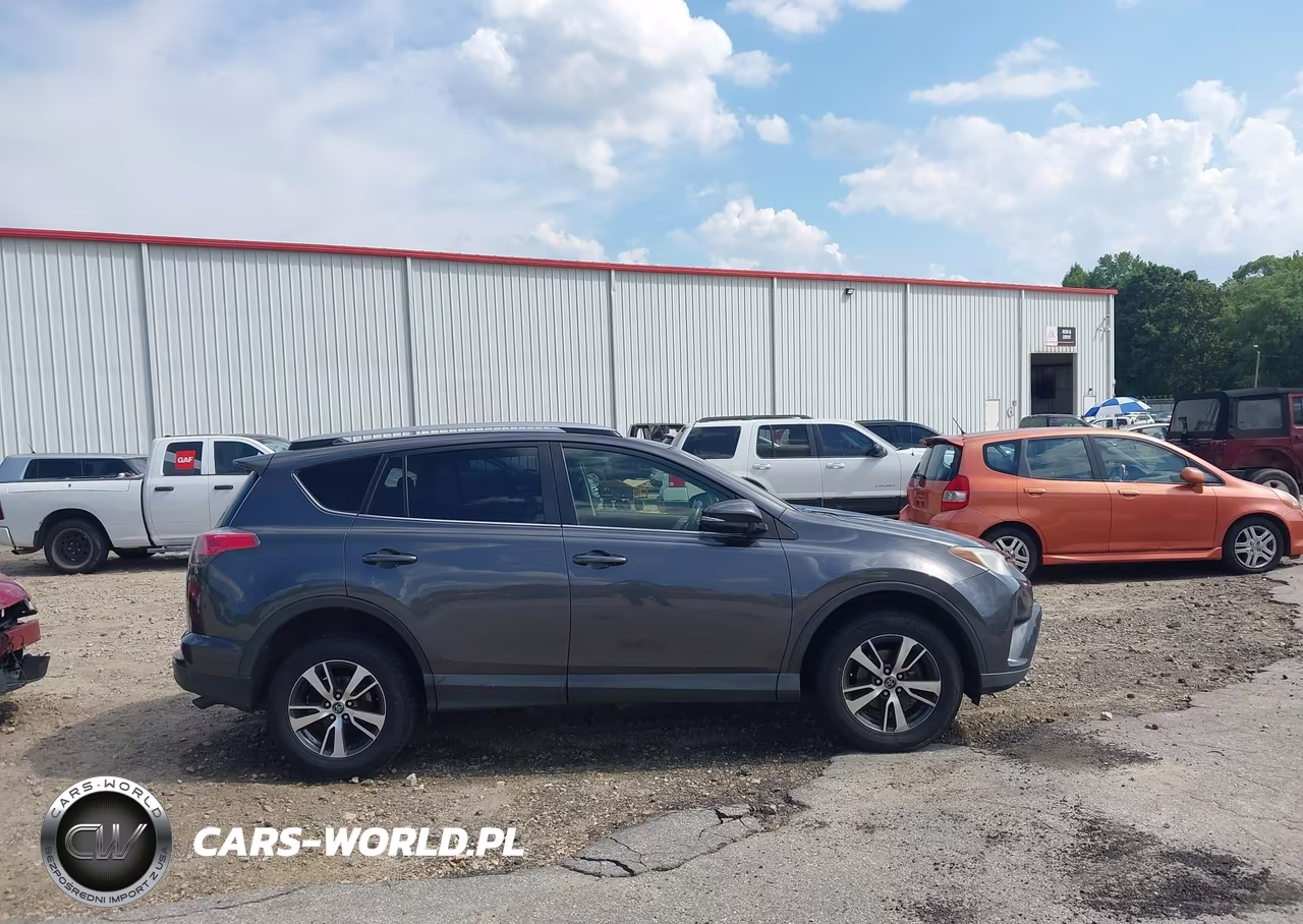 2018 Toyota Rav4 Xle VIN:JTMWFREV3JJ748268 - 13