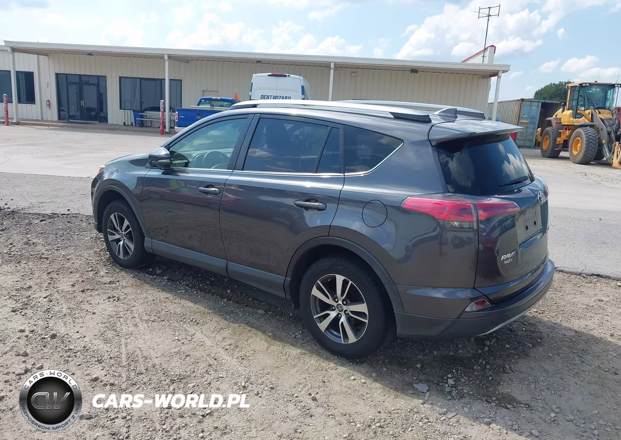 2018 Toyota Rav4 Xle VIN:JTMWFREV3JJ748268 - 3