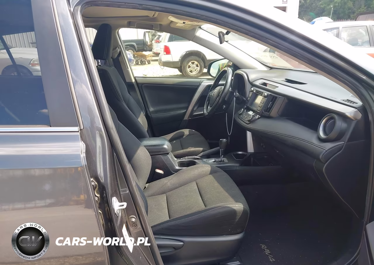 2018 Toyota Rav4 Xle VIN:JTMWFREV3JJ748268 - 5