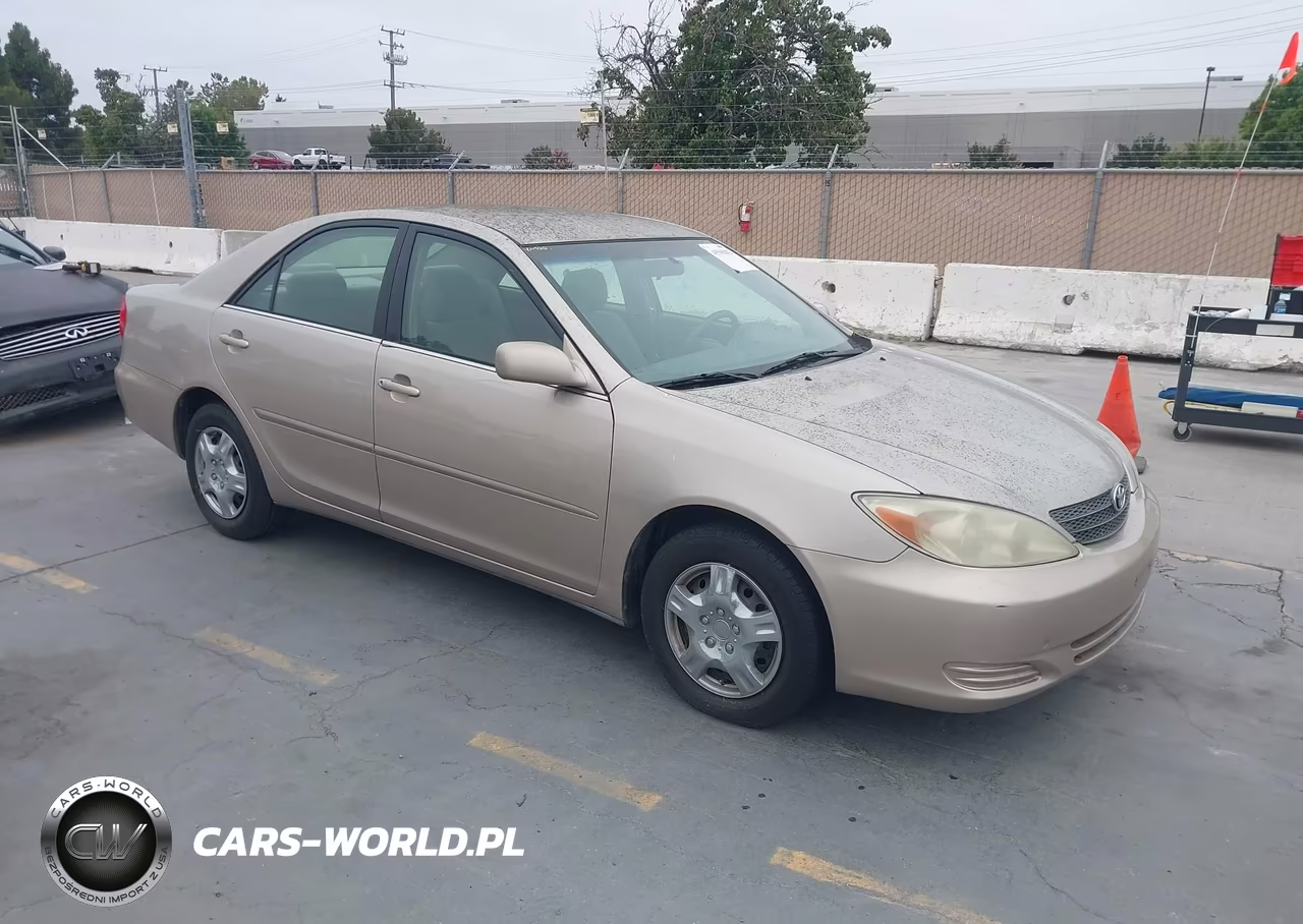 2004 Toyota Camry Le – zdjęcie 1 z 11