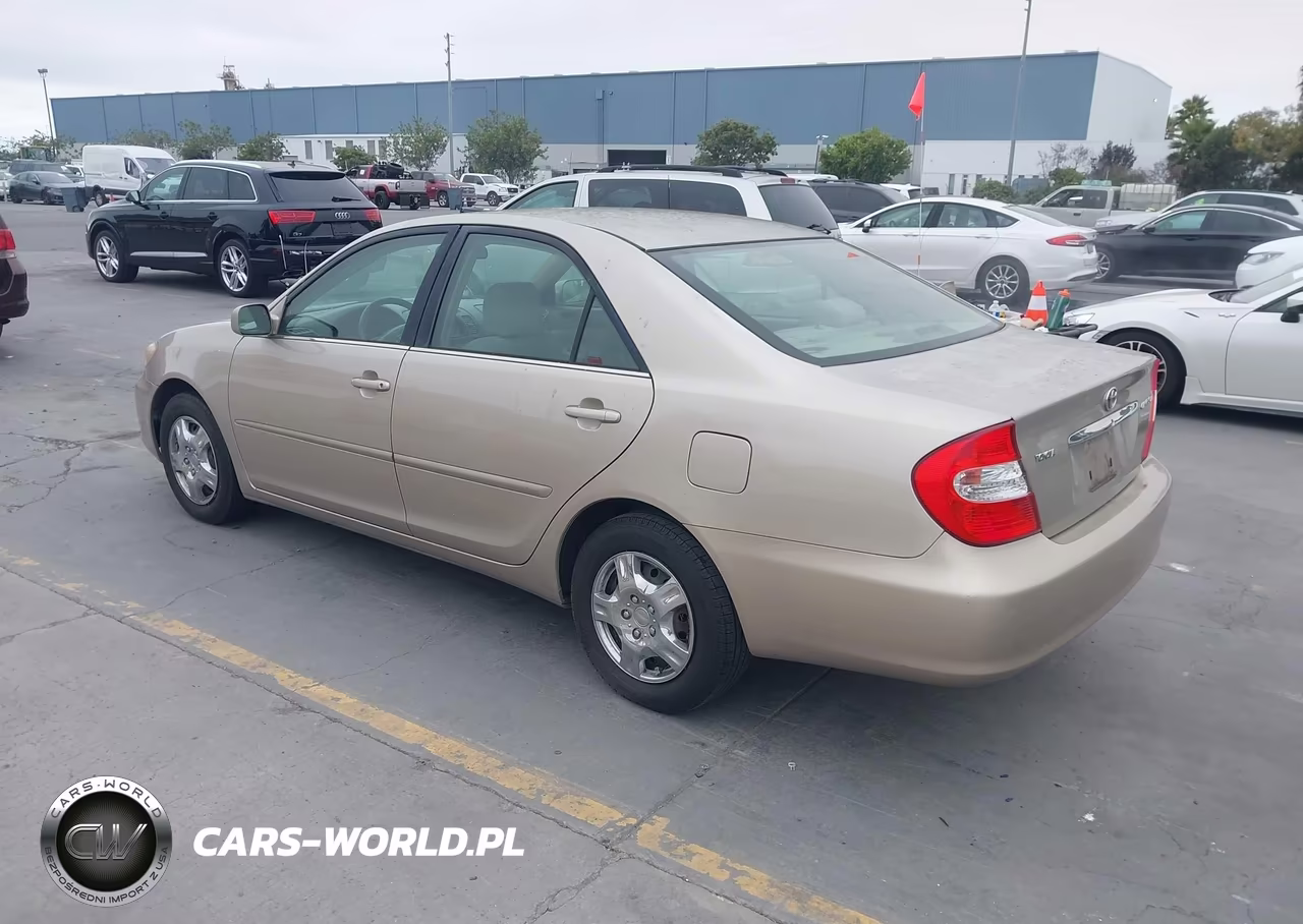 2004 Toyota Camry Le VIN:4T1BE32K34U345138 - 3