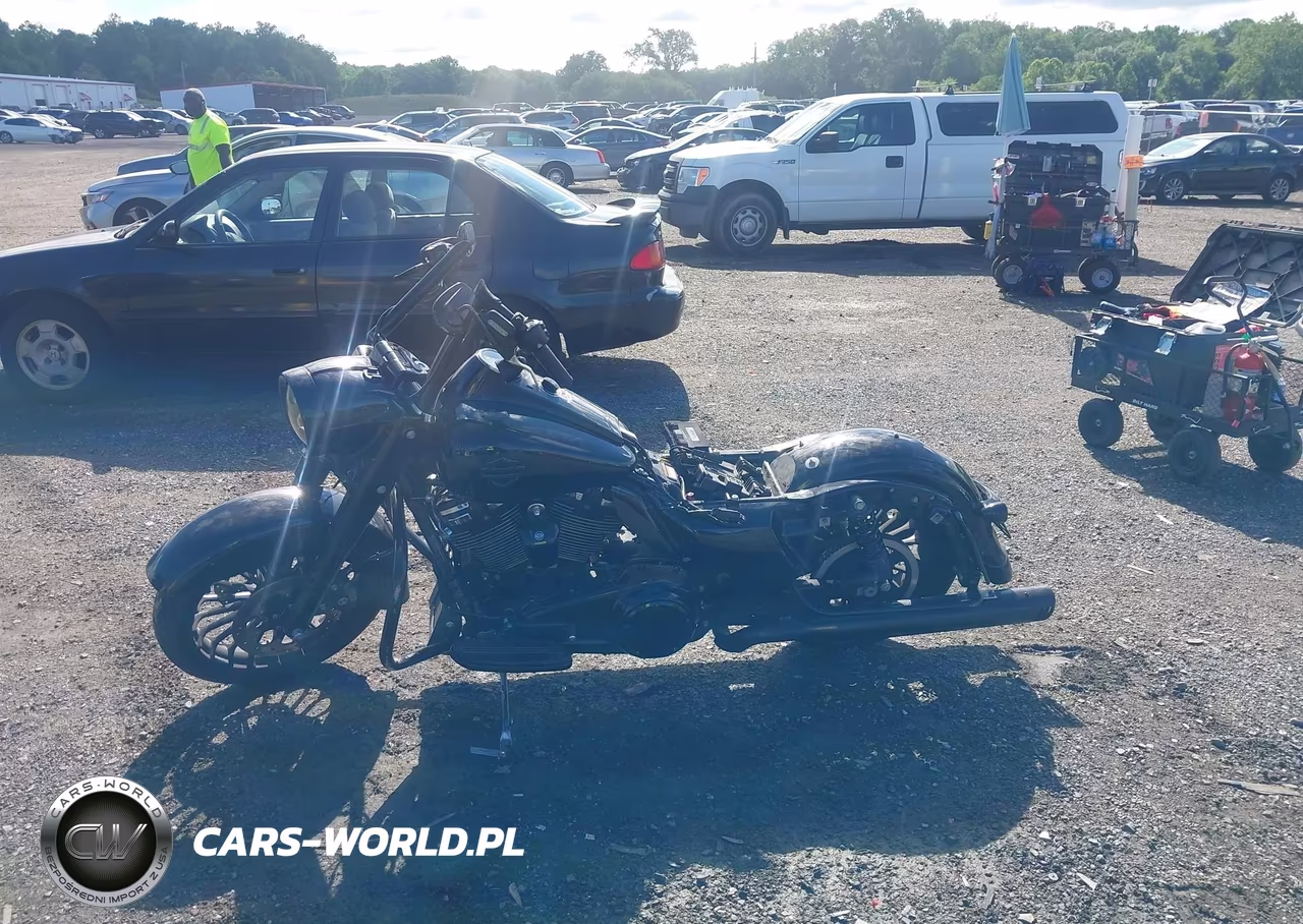 2018 Harley-Davidson Flhrxs VIN:1HD1KVC18JB666303 - 12