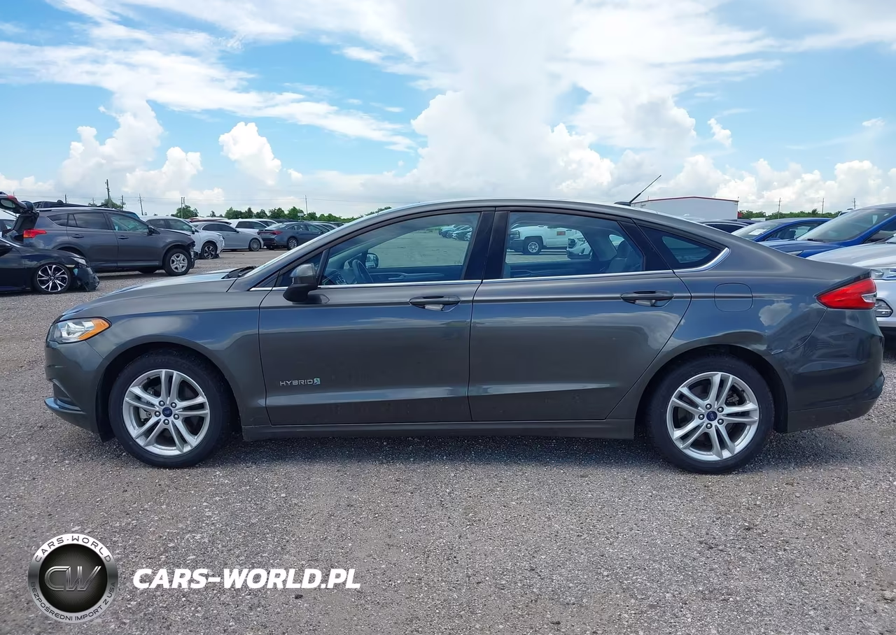 2018 Ford Fusion Hybrid S VIN:3FA6P0UU9JR282083 - 14