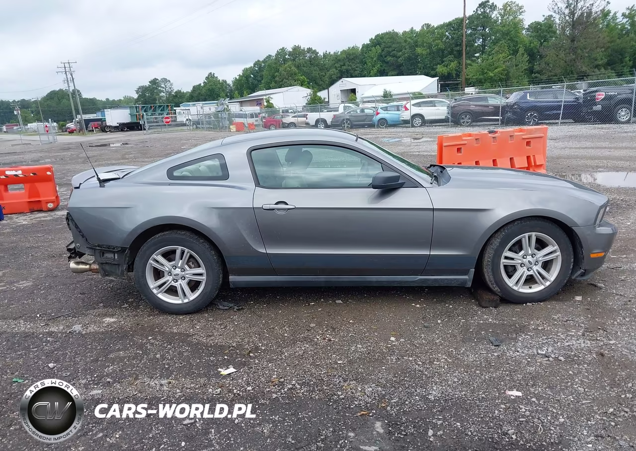 2010 Ford Mustang V6-V6 Premium VIN:1ZVBP8AN3A5129039 - 14