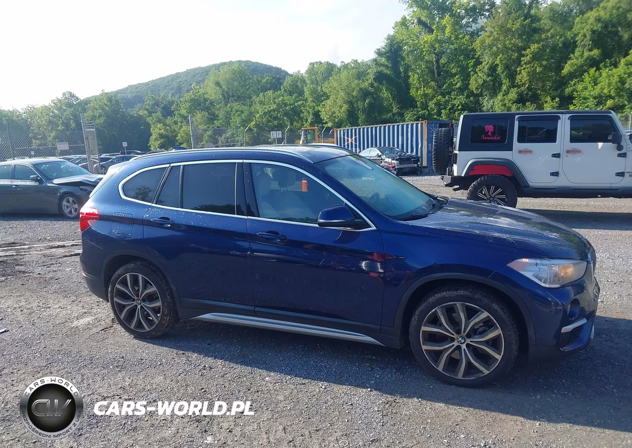 2018 BMW X1 xDrive28I VIN:WBXHT3C38J3H30584 - 13