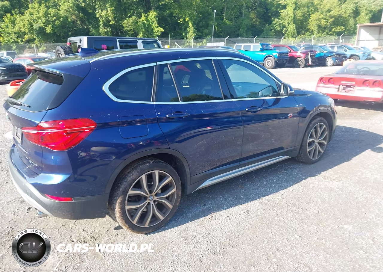 2018 BMW X1 xDrive28I VIN:WBXHT3C38J3H30584 - 4