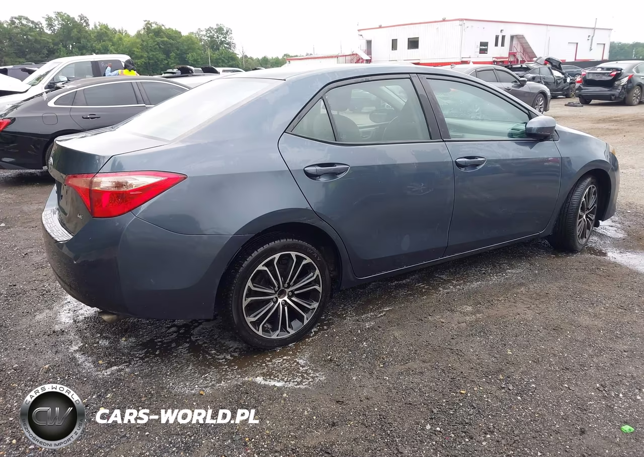 2018 Toyota Corolla Le VIN:2T1BURHE1JC087335 - 4