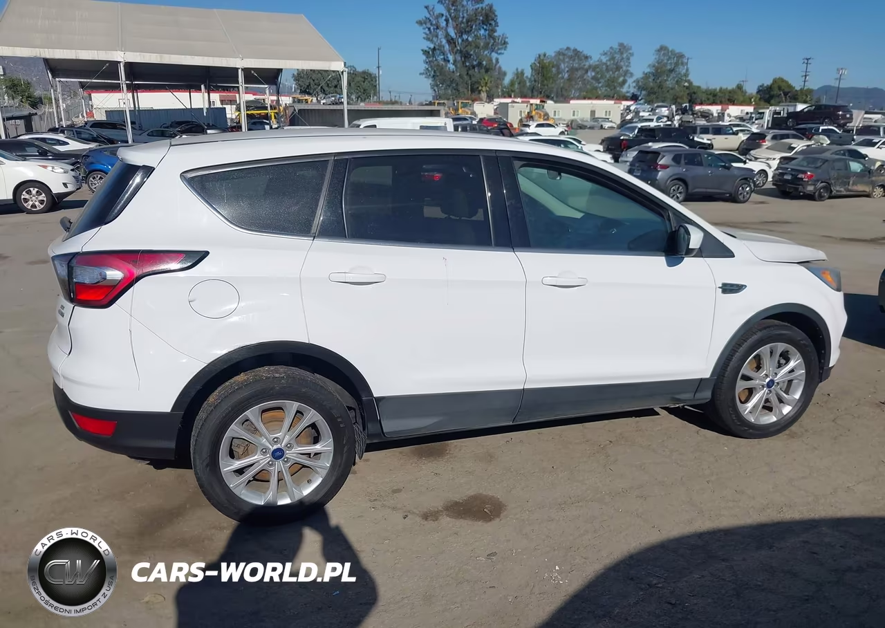 2017 Ford Escape Se VIN:1FMCU9GDXHUD45471 - 13