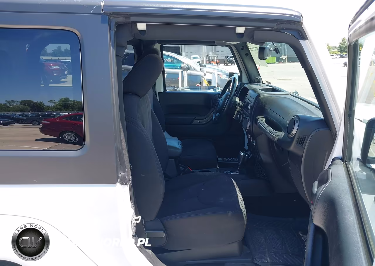 2014 Jeep Wrangler Sport VIN:1C4AJWAG7EL113868 - 5