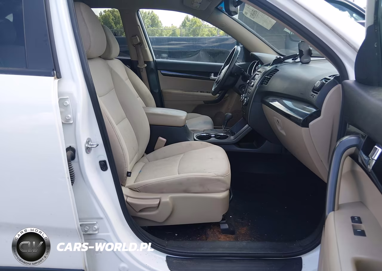 2012 Kia Sorento Lx VIN:5XYKTCA65CG272997 - 5