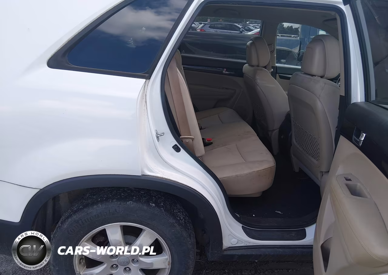 2012 Kia Sorento Lx VIN:5XYKTCA65CG272997 - 8