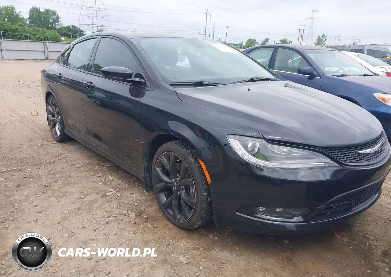 2015 Chrysler 200 S – zdjęcie 1 z 11