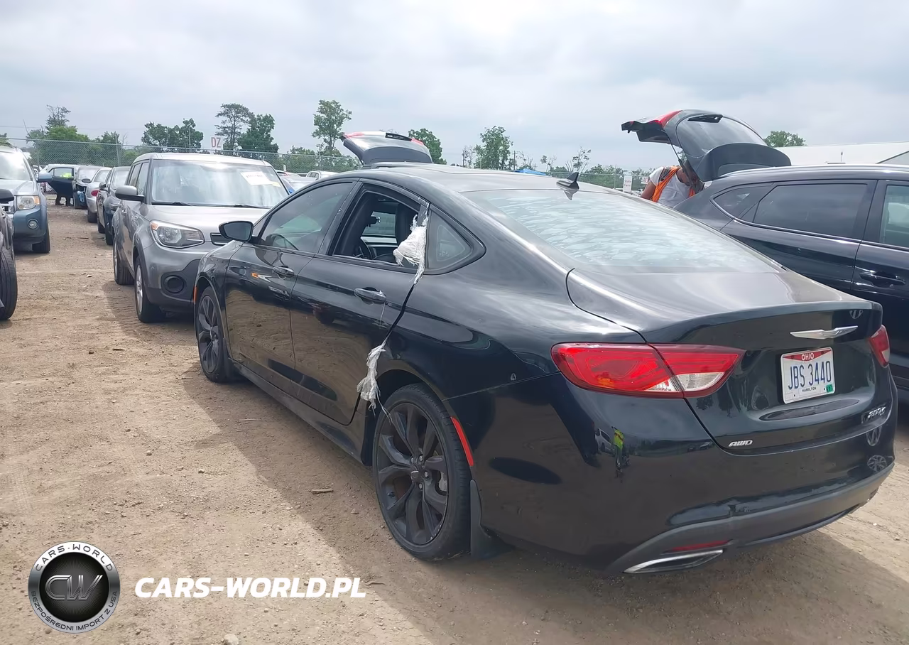2015 Chrysler 200 S VIN:1C3CCCDG5FN589513 - 3