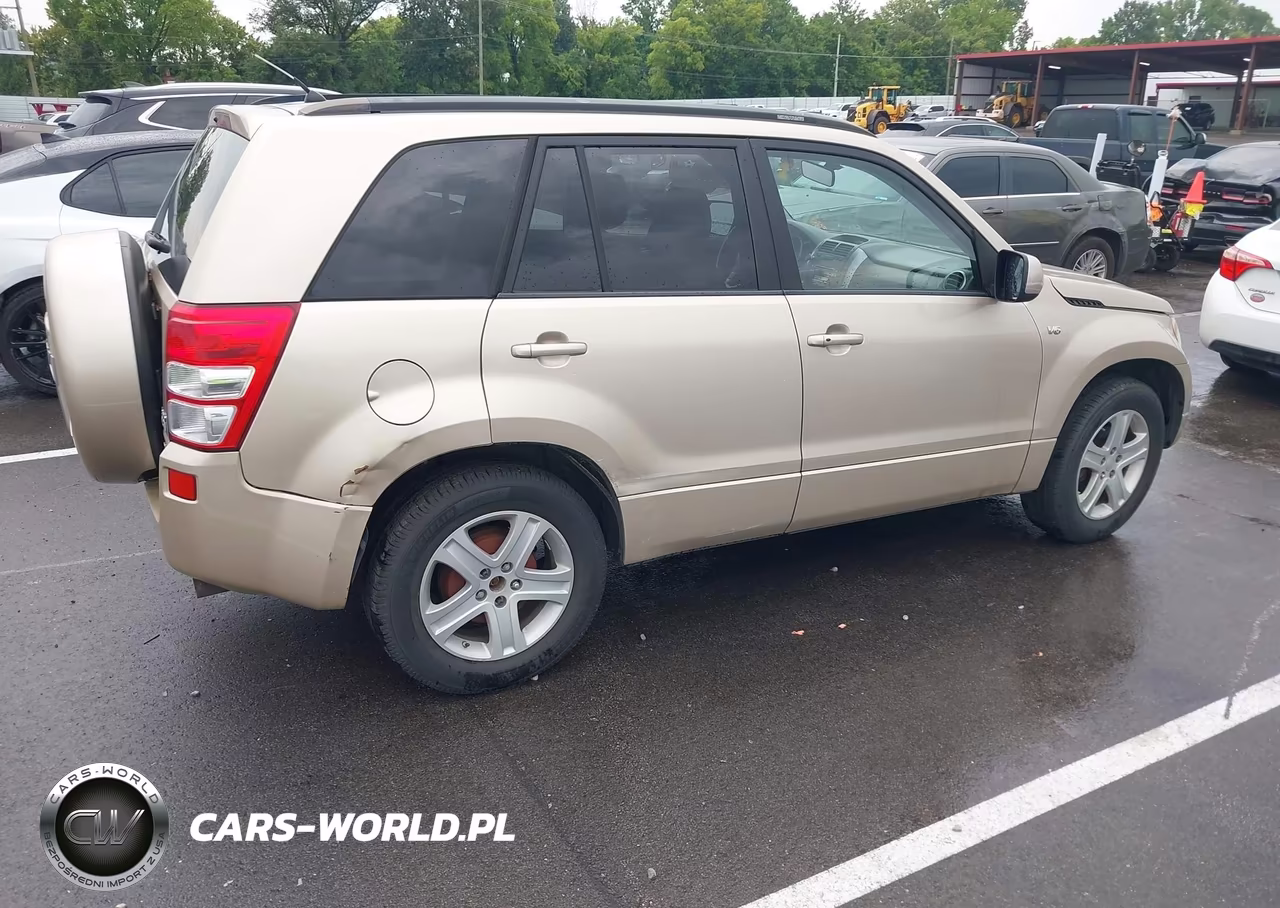 2007 Suzuki Grand Vitara Luxury VIN:JS3TD947974201302 - 4