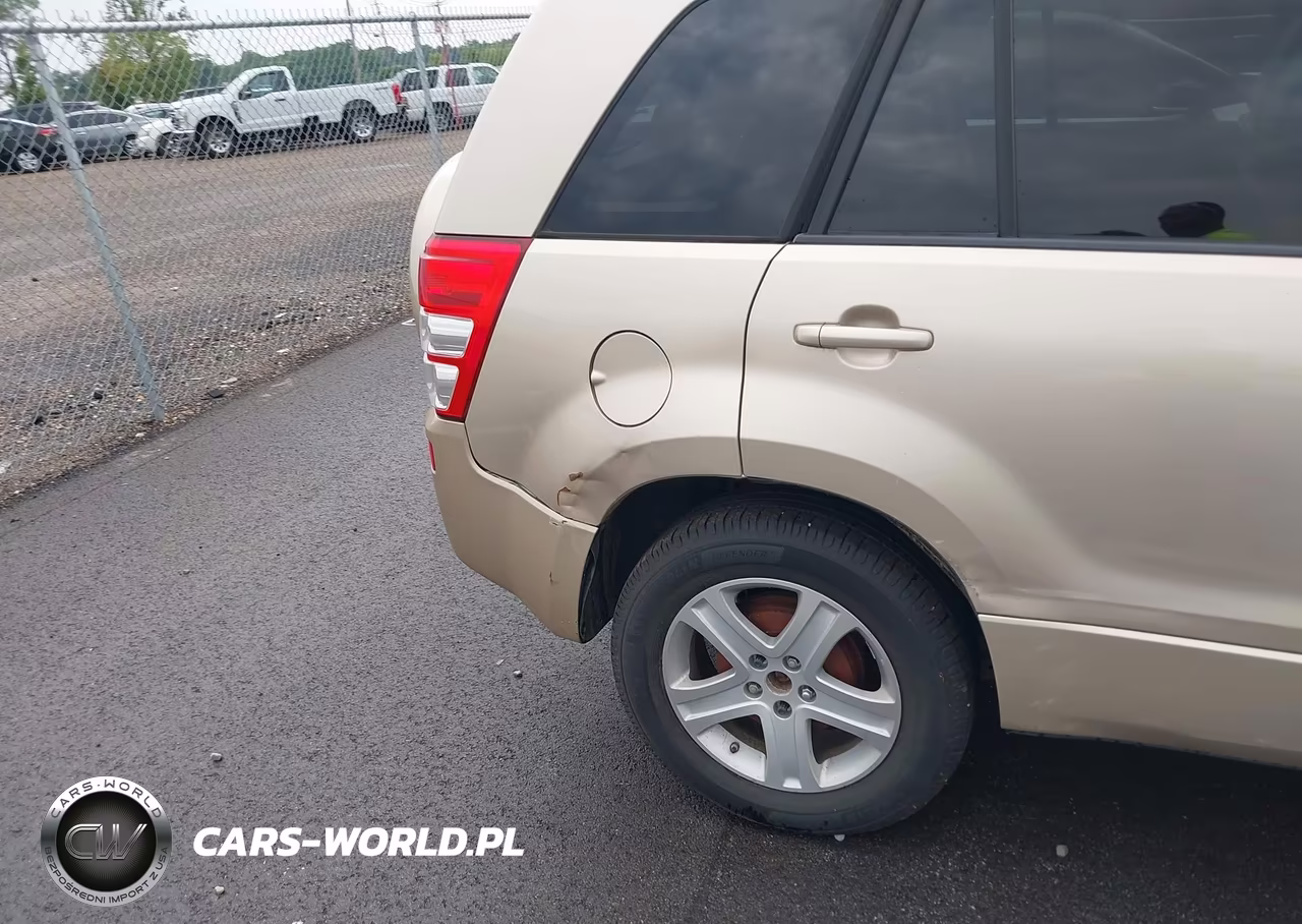2007 Suzuki Grand Vitara Luxury VIN:JS3TD947974201302 - 6