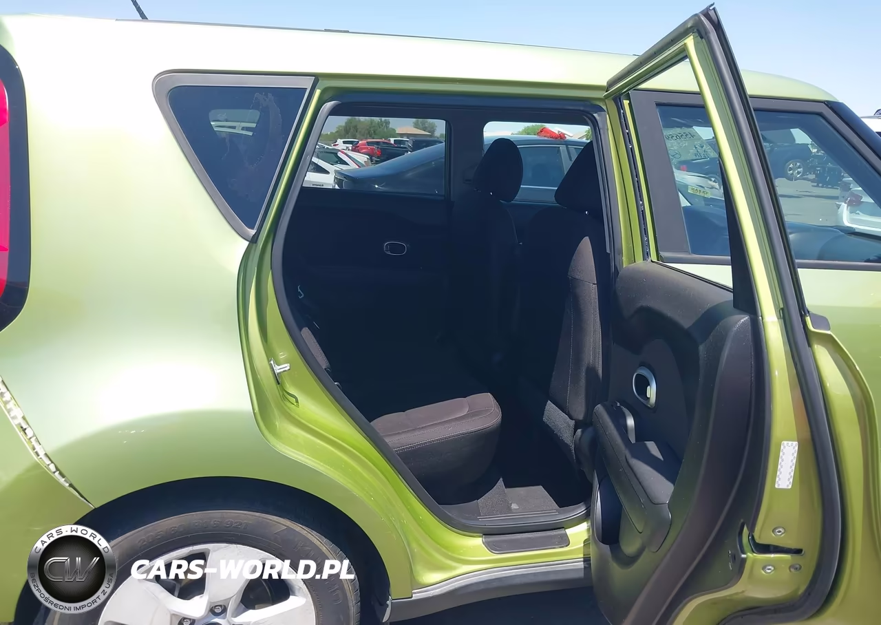 2018 Kia Soul VIN:KNDJN2A28J7902728 - 8