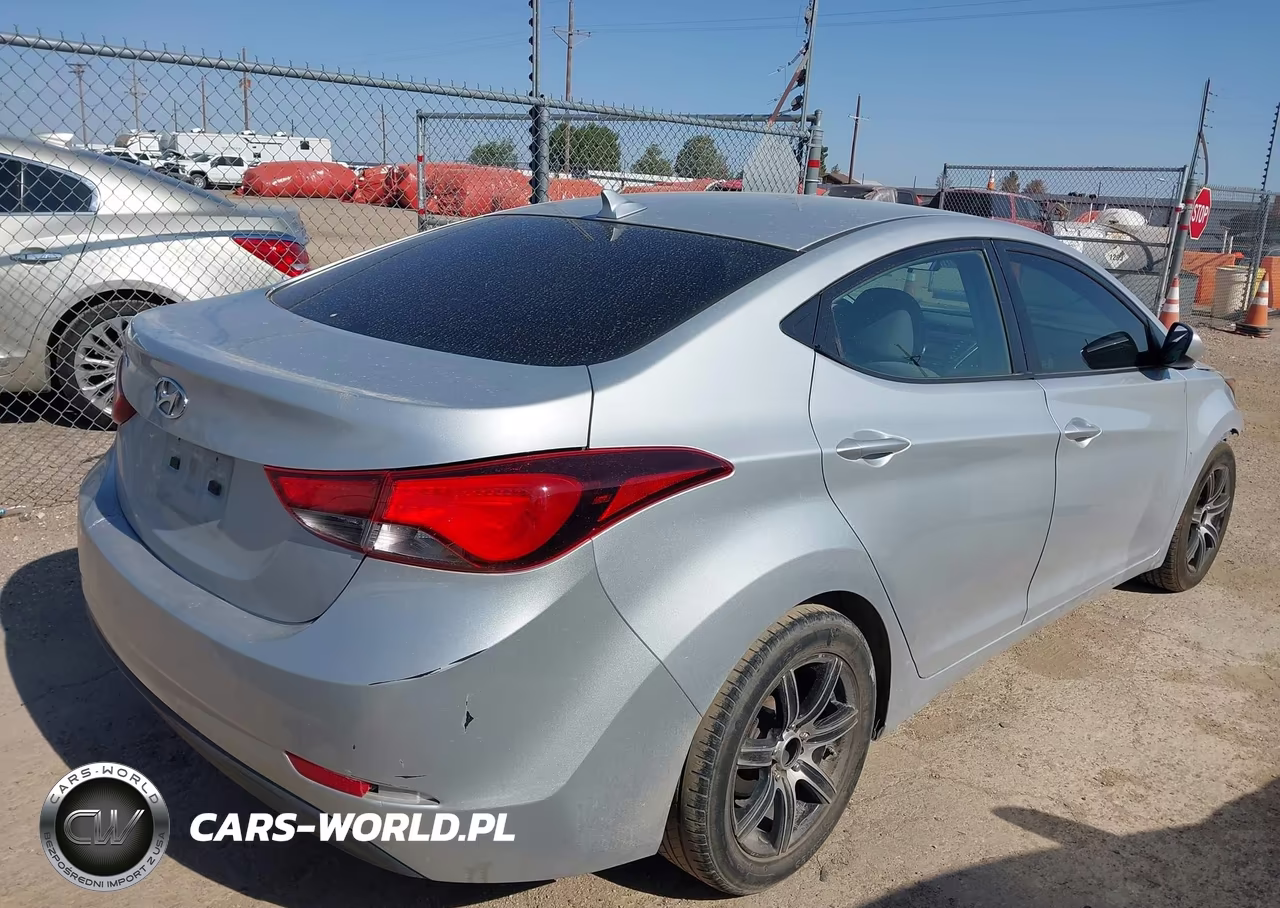 2015 Hyundai Elantra Se VIN:5NPDH4AE0FH626946 - 4