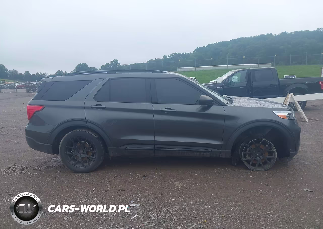 2020 Ford Explorer Xlt VIN:1FMSK8DH1LGC19879 - 13