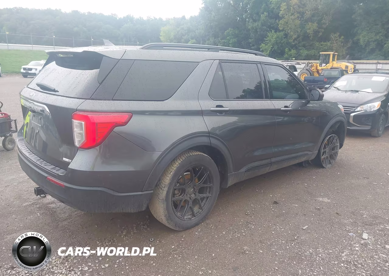 2020 Ford Explorer Xlt VIN:1FMSK8DH1LGC19879 - 4