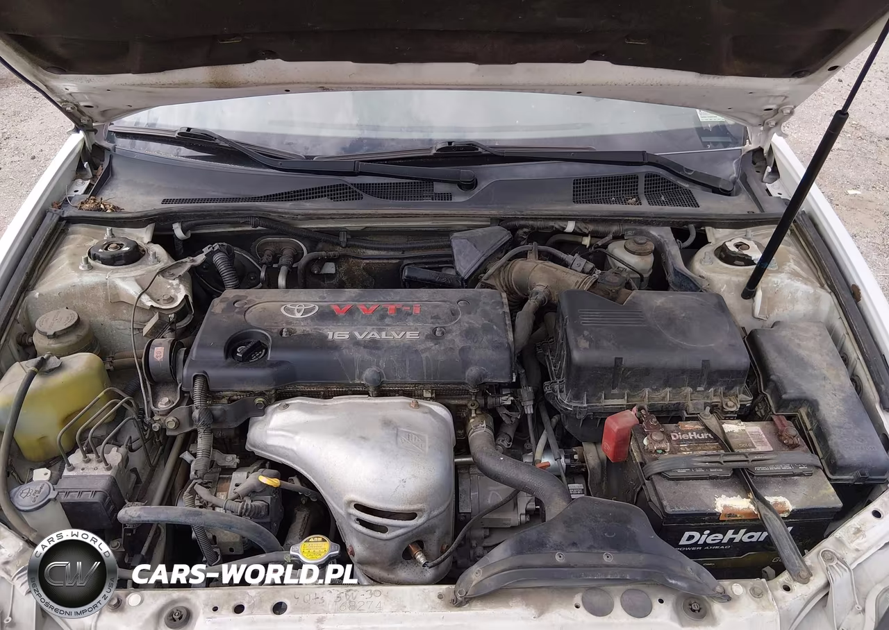 2004 Toyota Camry Le VIN:JTDBE30K940256043 - 10