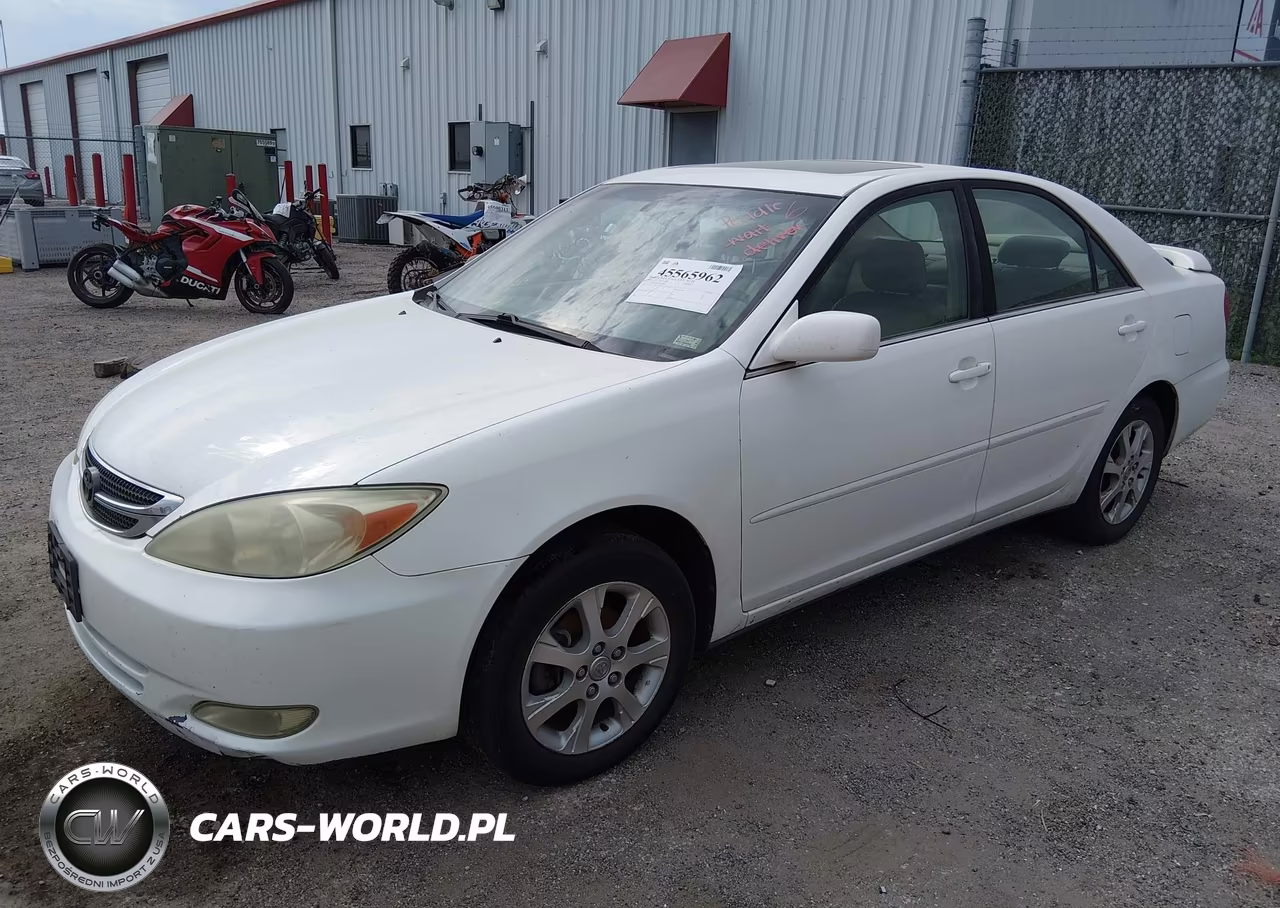 2004 Toyota Camry Le VIN:JTDBE30K940256043 - 2