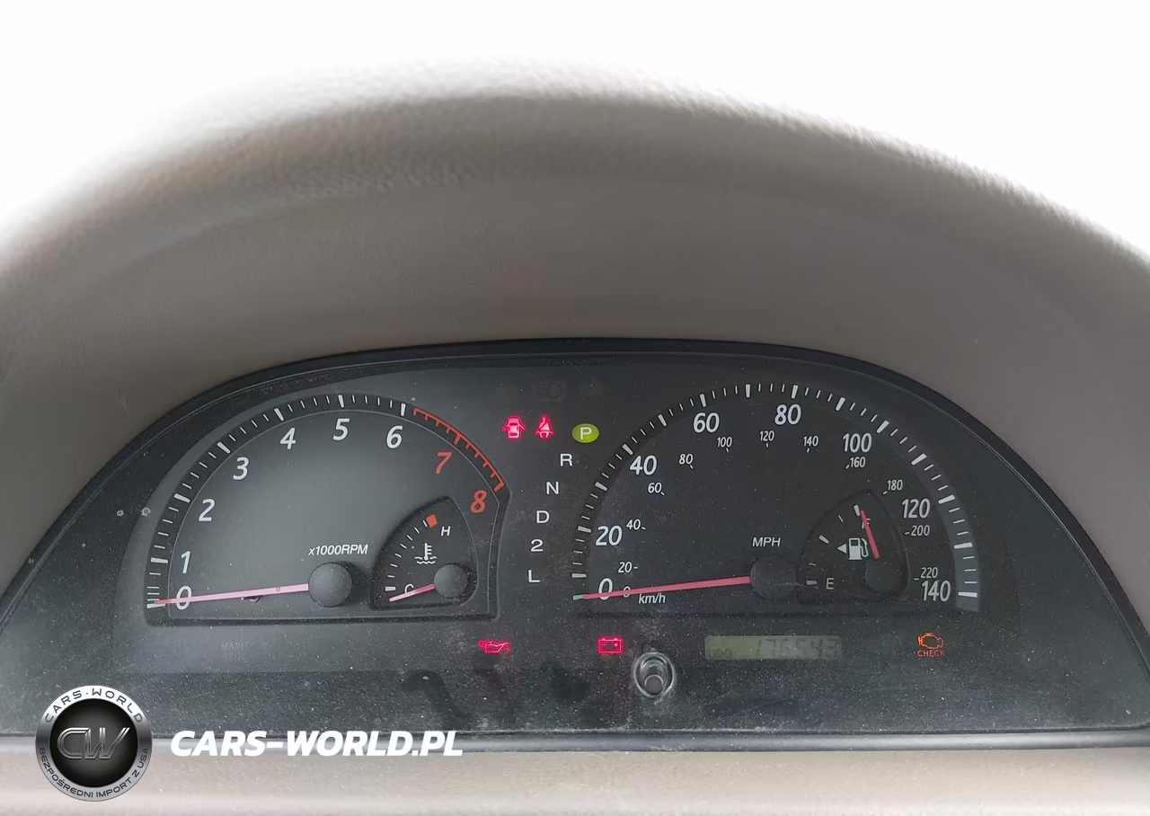 2004 Toyota Camry Le VIN:JTDBE30K940256043 - 7